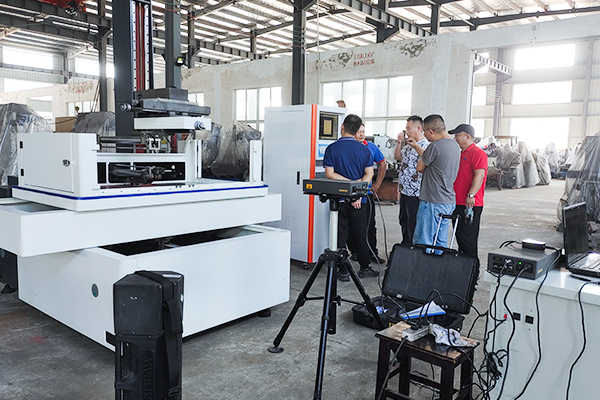 Công ty TNHH Công ty TNHH Máy công cụ Jiangsu Chuangwei CNC.